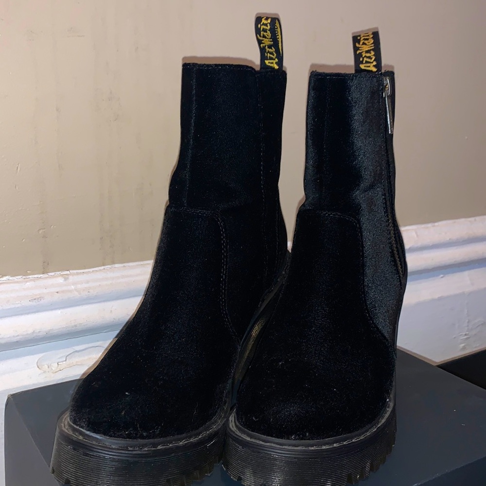 DOC MARTENS Magdalena II Platform Velvet Boots